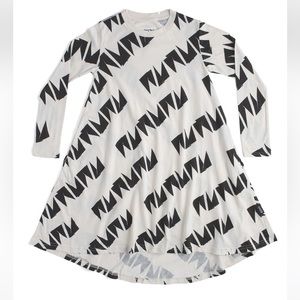 Nununu small stains barely noticeable. I can send pictures upon request.